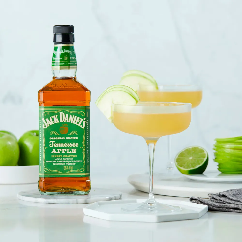 Foto do Produto JACK DANIEL`S WHISKY APPLE 1LT CON 35% ALC