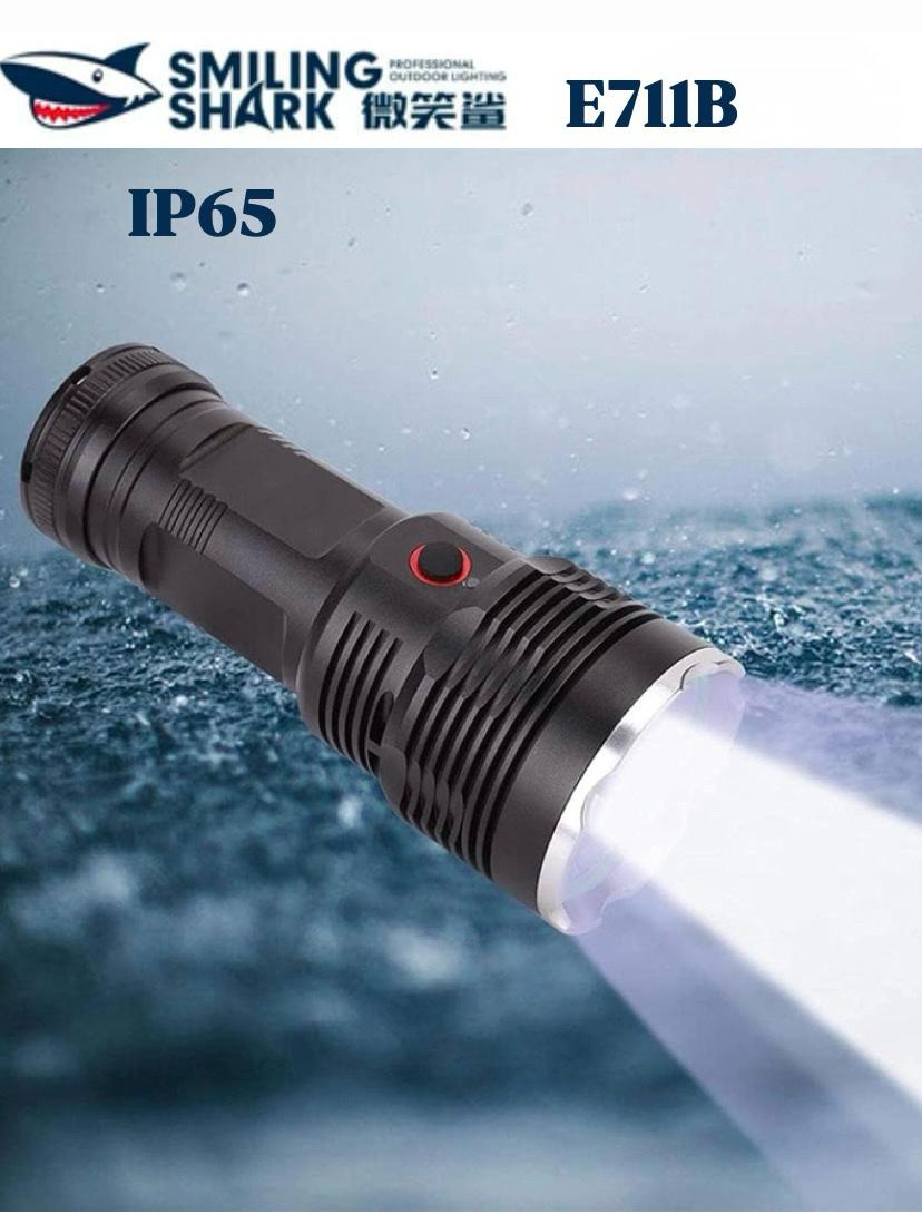 Foto do Produto LANTERNA SHARK USB LED P50 12.000LMS E711B