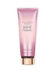 Foto do Produto VICTORIA'S SECRET LOCION VELVET PETALS 236ML