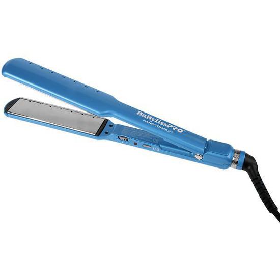 Foto do Produto Prancha BaBylissPRO Nano Titanium BNT4083TU Bivolt